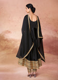 Buy Indian Outfit In USA, UK, Canada, Germany, Australia, Singapore, France With Free Shipping.